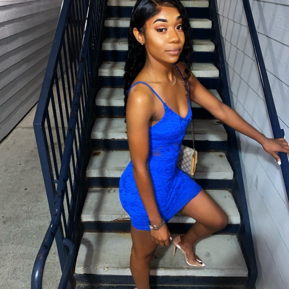 Blue lace bodycon dress